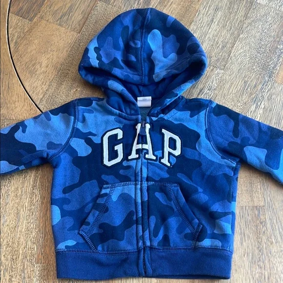 GAP Camo Hoodie - Picture 2 of 4